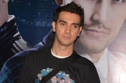 Fachri Albar Akhirnya Curhat Soal Jatuh dari Gedung Saat Syuting 'The Professionals'