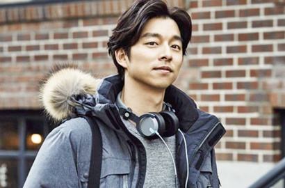Awas Jantungan, Genitnya Gong Yoo Diam-Diam Kedip Manja ke Fans