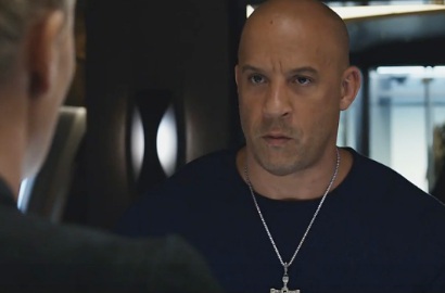 Cium Charlize Theron, Vin Diesel Khianati Rekannya di 'The Fate of the Furious'