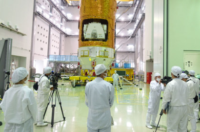 Jepang Luncurkan Roket H2B Pembawa Sumber Listrik Antariksa