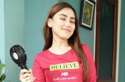 Tiru Slogan Agnes Monica, Ayu Ting Ting Dibully Beda Kelas