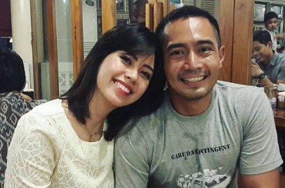Yama Carlos Diam-Diam Sudah Nikahi Pramugari Cantik, Karena Beda Agama?