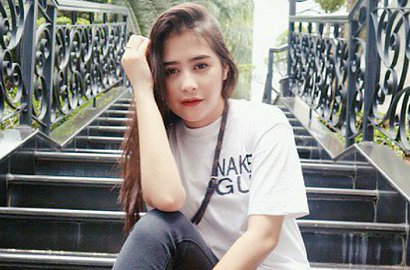 Prilly Latuconsina Cantik Berhijab Ikut Pengajian, Doa Ibunda Ini Bikin Haru
