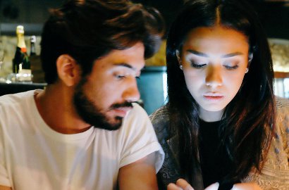 Main Bareng di 'Critical Eleven' Bikin Reza Rahadian Jatuh Cinta dengan Adinia Wirasti?