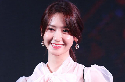 Pulang ke Korea, Yoona SNSD Tampil Santai Pakai Turtleneck