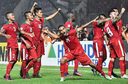 Ganteng di Lapangan Hijau, Pria Ini Bakal Mengalihkan Duniamu Pas Final AFF 2016