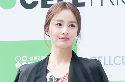 Kelewat Cantik, Kim Tae Hee Malah Disebut Bukan Manusia di Foto Ini