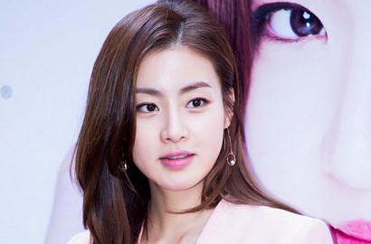 Cantik Bergaun Pengantin, Kang Sora Siap Dinikahi Hyun Bin di Foto Ini?
