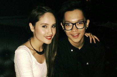 Pose Bareng Brandon Nicholas Salim, Belahan Dada Cinta Laura Bikin Gagal Fokus