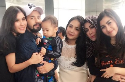 Rayakan Ultah ke-52, Amy Qanita Ibu Raffi Ahmad Ngaku Dapat Kado Mahal
