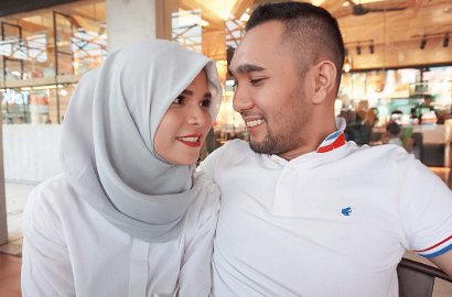 Ayu Ting Ting Kerap Banjir Cibiran, Keluarga Enji Makin Harmonis dan Romantis