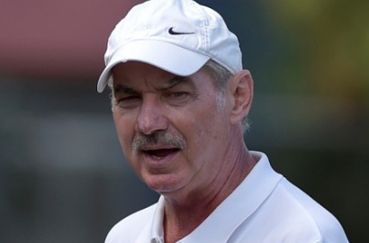 Indonesia Jadi Runner-Up AFF 2016, Netter Bikin Meme Kocak Alfred Riedl