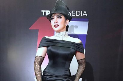 Unggah Foto Menyentuh Soal Korban Konflik Aleppo, Syahrini Makin Dicintai