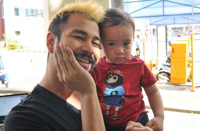 Totalitas, Raffi Ahmad cs Pecahkan Kaca Swalayan di BTS Syuting 'Rafathar'