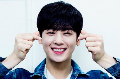 Beredar Foto-Foto Predebut Cha Eunwoo Astro, Nggak Seganteng Sekarang?