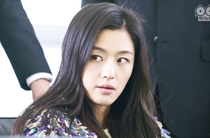 Tetap Cantik Meski Sudah Jadi Ibu, Ini Bukti Jun Ji Hyun Tak Bisa Menua