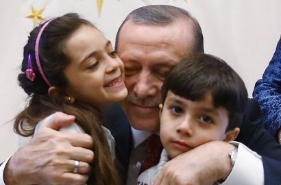 Kicauannya di Twitter Tuai Simpati, Bocah Suriah Ini Akhirnya Bertemu Erdogan
