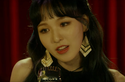 Elegan, Wendy Red Velvet Lembut di MV 'Have Yourself A Merry Little Christmas'