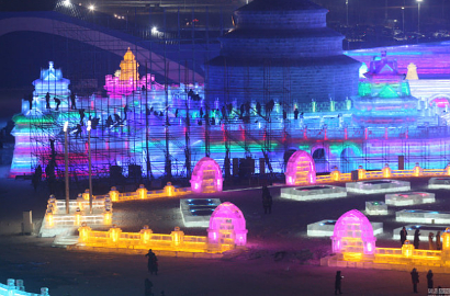 Bak Istana Negeri Dongeng, Intip Indahnya Festival Es Harbin di Tiongkok