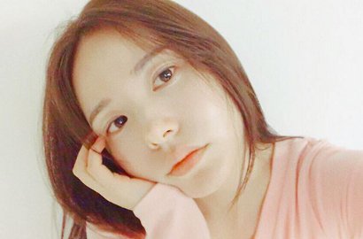 Min Hyo Rin Pamer Kalung Cantik, Netter: Kado dari Taeyang Ya?