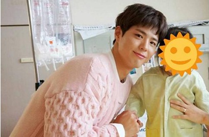 Berhati Emas, Park Bo Gum Beri Kejutan Kunjungi Rumah Sakit Anak-Anak