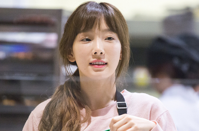 Unyu Banget, Tae Yeon Ucapkan Selamat Natal Lewat Cookies Bikinan Sendiri