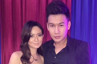 Serba Merah, Romantisnya Fendy Chow Lamar Pacar di Hari Natal Bikin Netter Baper