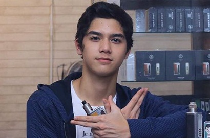 Pamer Otot Bertelanjang Dada, Gantengnya Al Ghazali Bikin Fans Meleleh