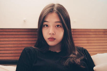 Imut Pamer Kuteks Warna-Warni, Netter Miris Lihat Tank Top Minim Sulli