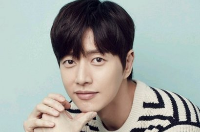 Rayakan Natal di Lokasi Syuting 'Man to Man', Park Hae Jin Traktir Makanan