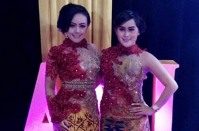 Bakal Sepanggung dengan NOAH cs, Duo Sabun Colek Jahit Sendiri Kostum Nyanyi