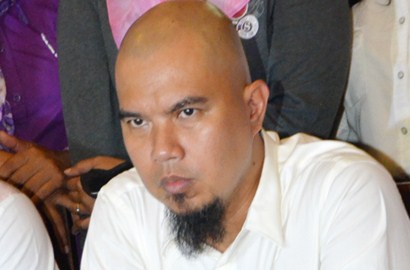 Ahmad Dhani Banjir Hujatan Netter Gara-Gara Makan Steak Rp 150 Ribu, Kok Bisa?