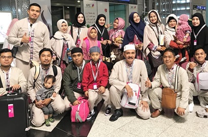 Unggah Foto Umroh Bareng Keluarga, Kakak Ganteng Laudya C. Bella Bikin Salfok