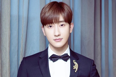 Bantah Pacari Aktris Berusia 54 Tahun, Zhou Mi Langsung Pamer Foto Kekasih