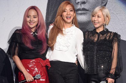 Yoona-Tiffany SNSD dan Dara Eks 2NE1 Sama-Sama Nonton Konser S.E.S