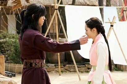 Mesranya Go Ara Jadi Suster Pribadi Park Seo Joon di 'Hwarang'