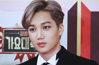 Bikin Heboh, Kai EXO Seksi Pamer Dada Saat Bawakan 'Lotto' di MBC Gayo