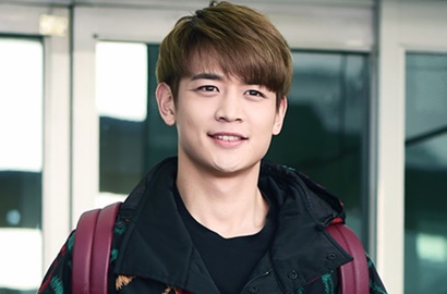 Awas Ngakak, Kocaknya Minho Kepo Lihat Foto-Fotonya Saat Berangkat ke Bali