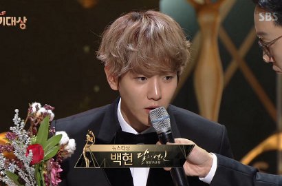 Bak Ortu, Begini Wajah Bangga Lee Jun Ki cs Saat Baekhyun Menang Award