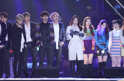 Begini Cara BTS Beri Tips Red Velvet Biar Nggak Kedinginan di MBC Gayo