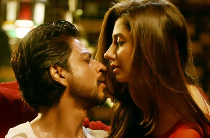 Shahrukh Khan-Mahira Khan Mesra di MV 'Zaalima' Soundtrack Film 'Raees'