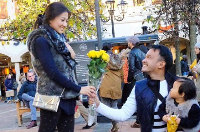 Ruben Onsu Berlutut dan Romantis ke Sarwendah, Netter Ragu Raffi Bakal Seperti Itu ke Nagita