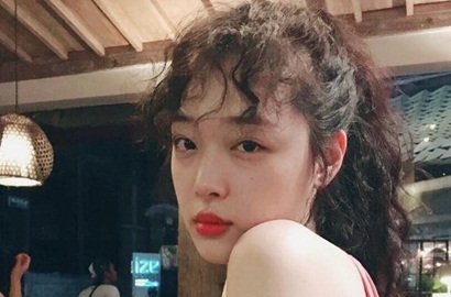 Pamer Foto Sensual di Ranjang, Sulli Lagi-Lagi Pemotretan Bertema Lolita?