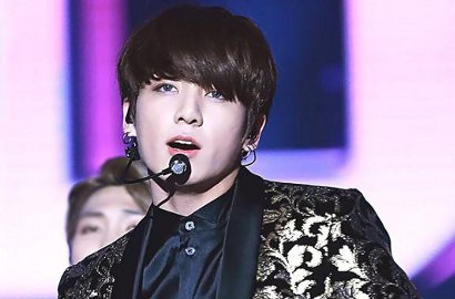 Kancing Nyaris Lepas, Dada Ngintip Jungkook BTS Ini Dijamin Bikin Meleleh