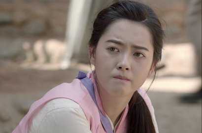Go Ara Pamer Foto Imut Bareng Minho-V BTS cs di BTS 'Hwarang'