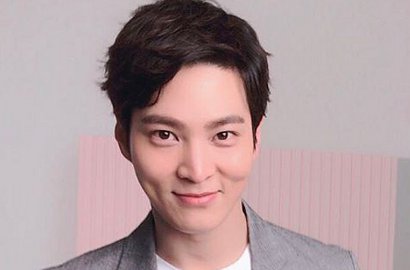 Syuting 'My Sassy Girl', Joo Won Pamer Foto di Atas Bukit Pakai Filter Unik