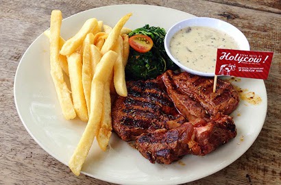 Netter Heboh, Pelanggan Ini Keluhkan Ada Kecoak di Steak Holycow