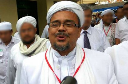 Datangi DPR, Habib Rizieq Bicara Soal 'Palu Arit' di Rupiah Baru