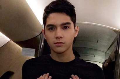 Al Pose Bareng Sang Ayah dan Kedua Adiknya, Netter: Keturunan Maia-Dhani Emang Cakep