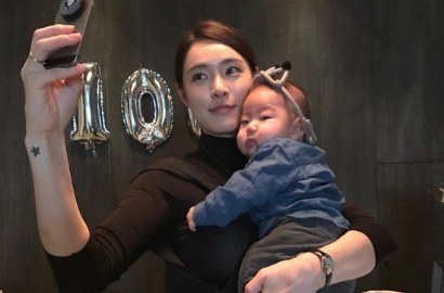 Rayakan 100 Hari Kelahiran, Kahi Posting Foto Lucu Anaknya